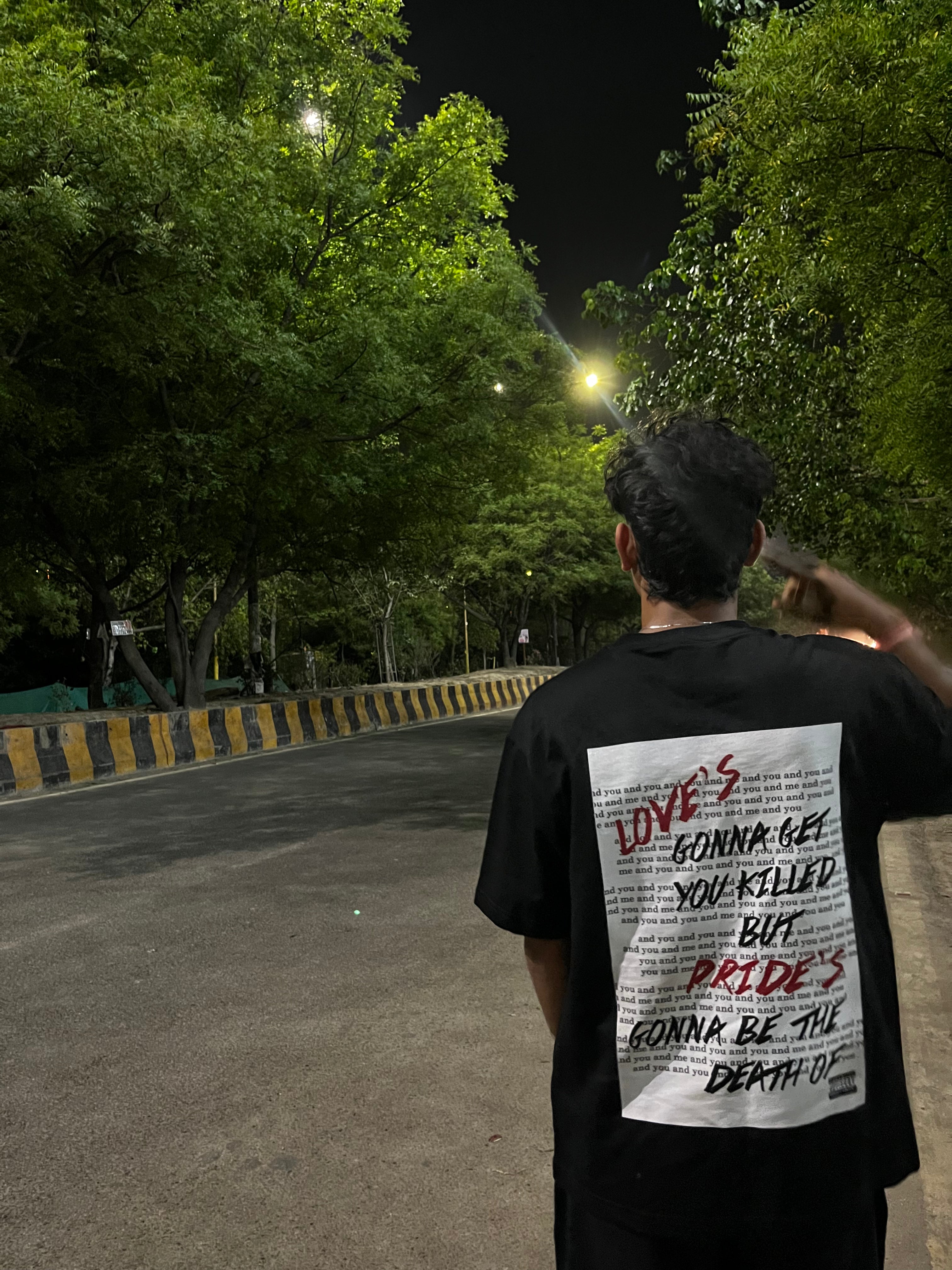 Love's gonna get you killed Black oversized tee